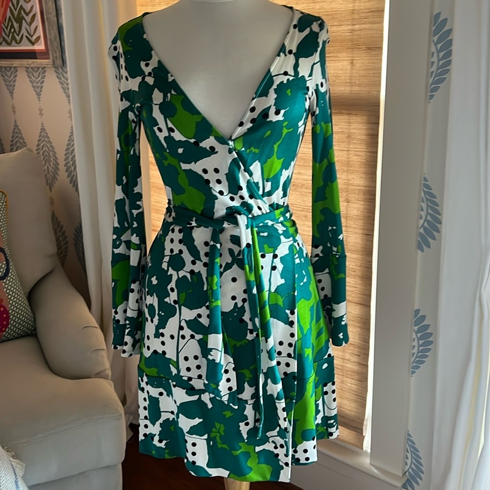 Diane Von Furstenberg Green and White Long Sleeve Wrap Dress